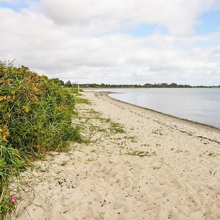 6 Person In Sjolund-by Traum Binderup Strand